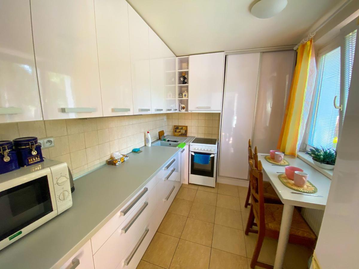3 Bedroom Apartment In The Part Of The City Banská Bystrica Exteriör bild